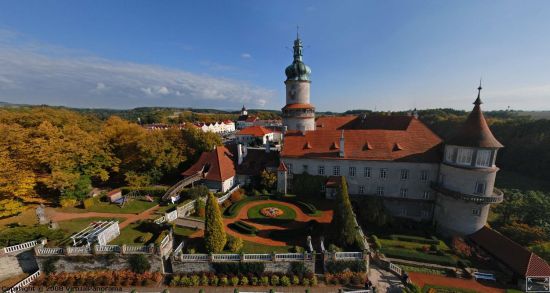 Letecká virtuální prohlídka zámku v Novém města nad Metují – autor VirtualPanorama.cz